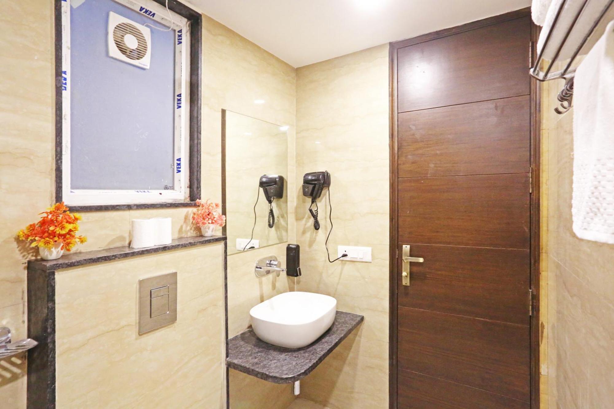 Hotel Mayfair Just A Minute Away From New Delhi Railway Station And Connaught Place Ngoại thất bức ảnh